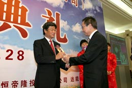 投身社會(huì )公益活動(dòng)，東芝連續四次獲得光明公益獎